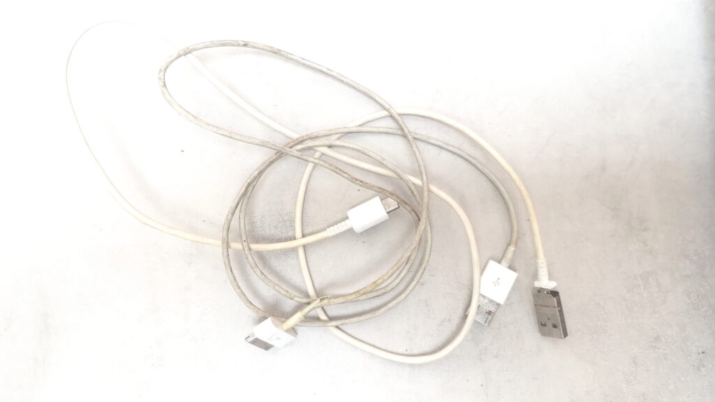 Apple 30-pin kabely